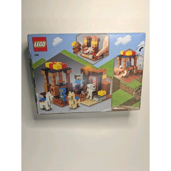 Lego Minecraft The Trading Post 21167 Building Set 5 Figurines Retired New! Gift - Picture 4 of 7